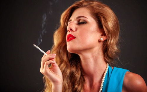 抽烟的女人有什么特征