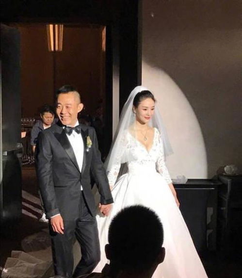 侯勇三任老婆照片