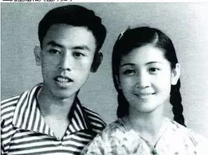 黄俊英老婆 黄俊英老婆崔凌霄多少岁了